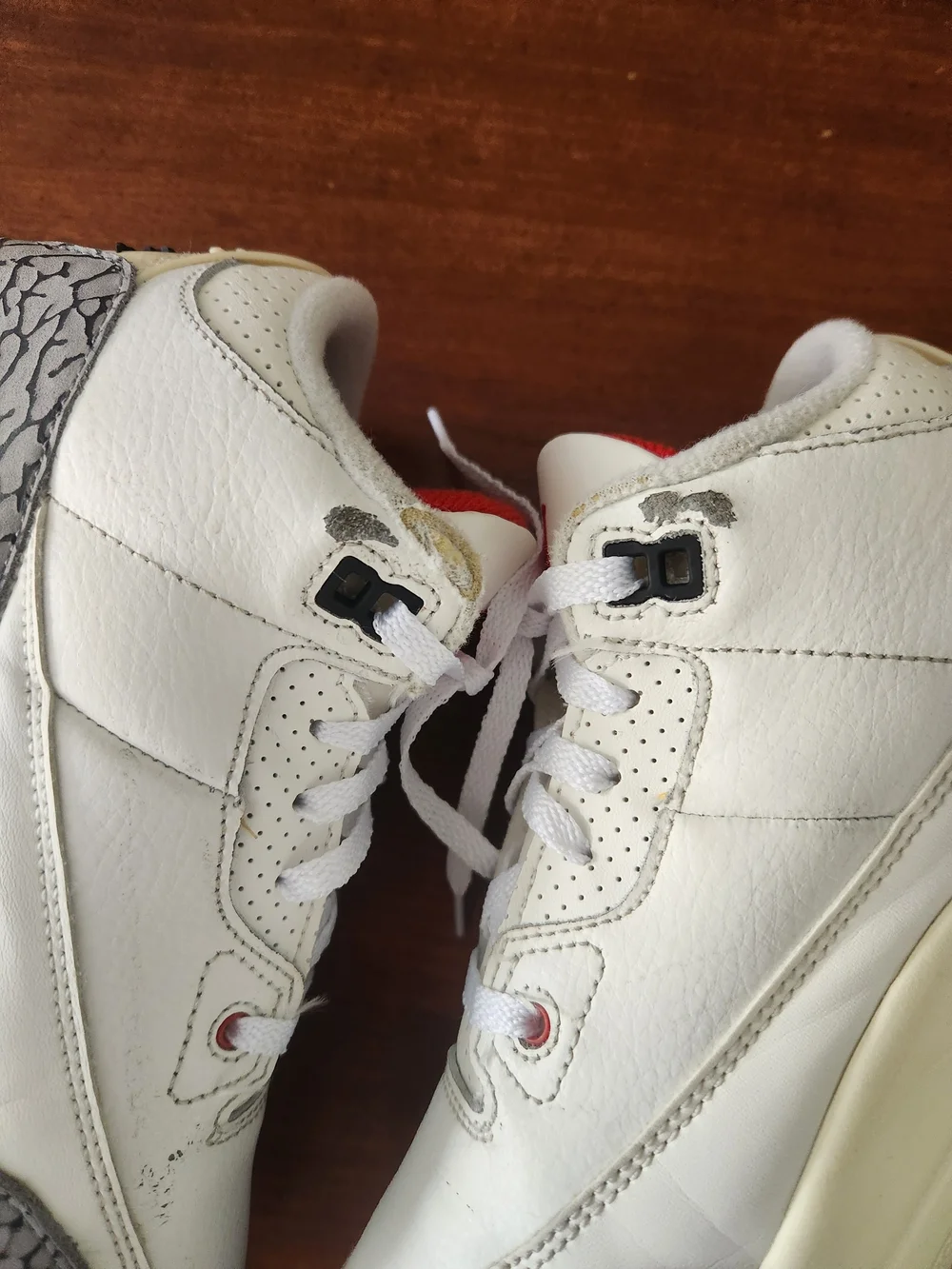 Jordan Retro 3s Size 3 Youth Used